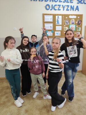 Miniaturka artykułu Po kilku kawałkach pizzy uczniowie klas 4 i 5 dokonali rzeczy wręcz niemożliwej.